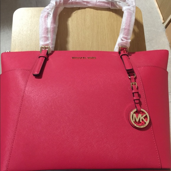 📦SOLD📦 Michael Kors Jet Set Saffiano Tote - Picture 2 of 4